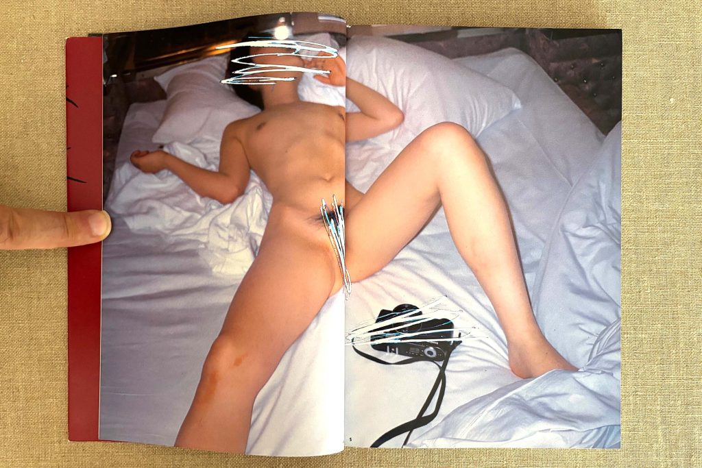 nobuyoshi araki the works of nobuyoshi araki 14 obscenities and strange black ink stories love book hôtel (12)