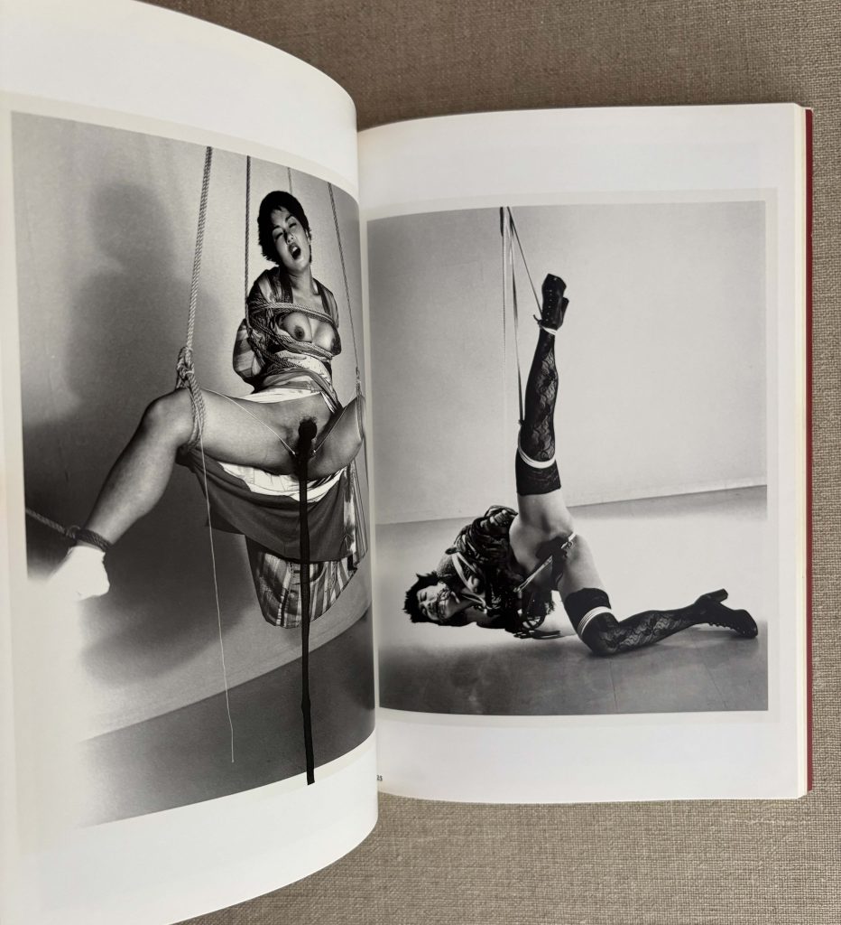 strange black ink stories love book hôtel (27)