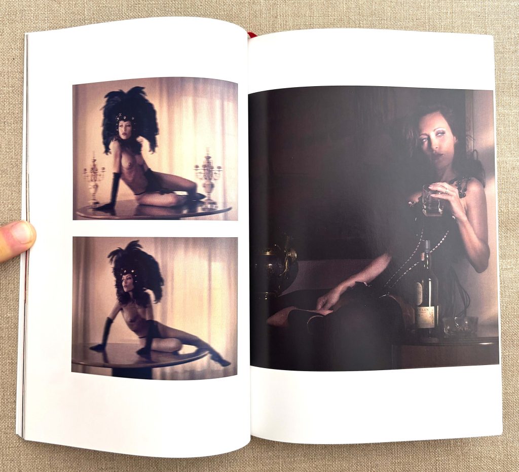 miss red red girls love book hôtel (11)
