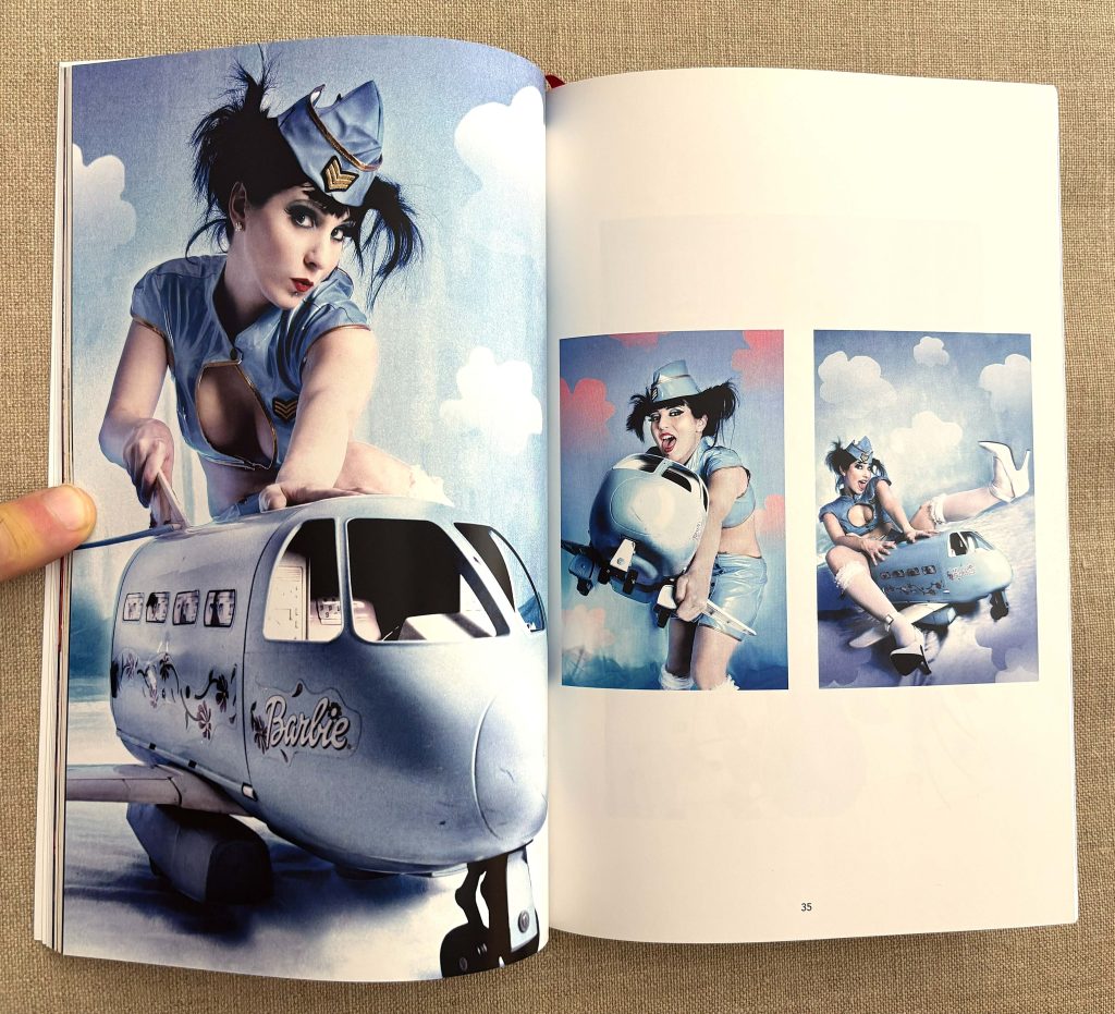 miss red red girls love book hôtel (12)