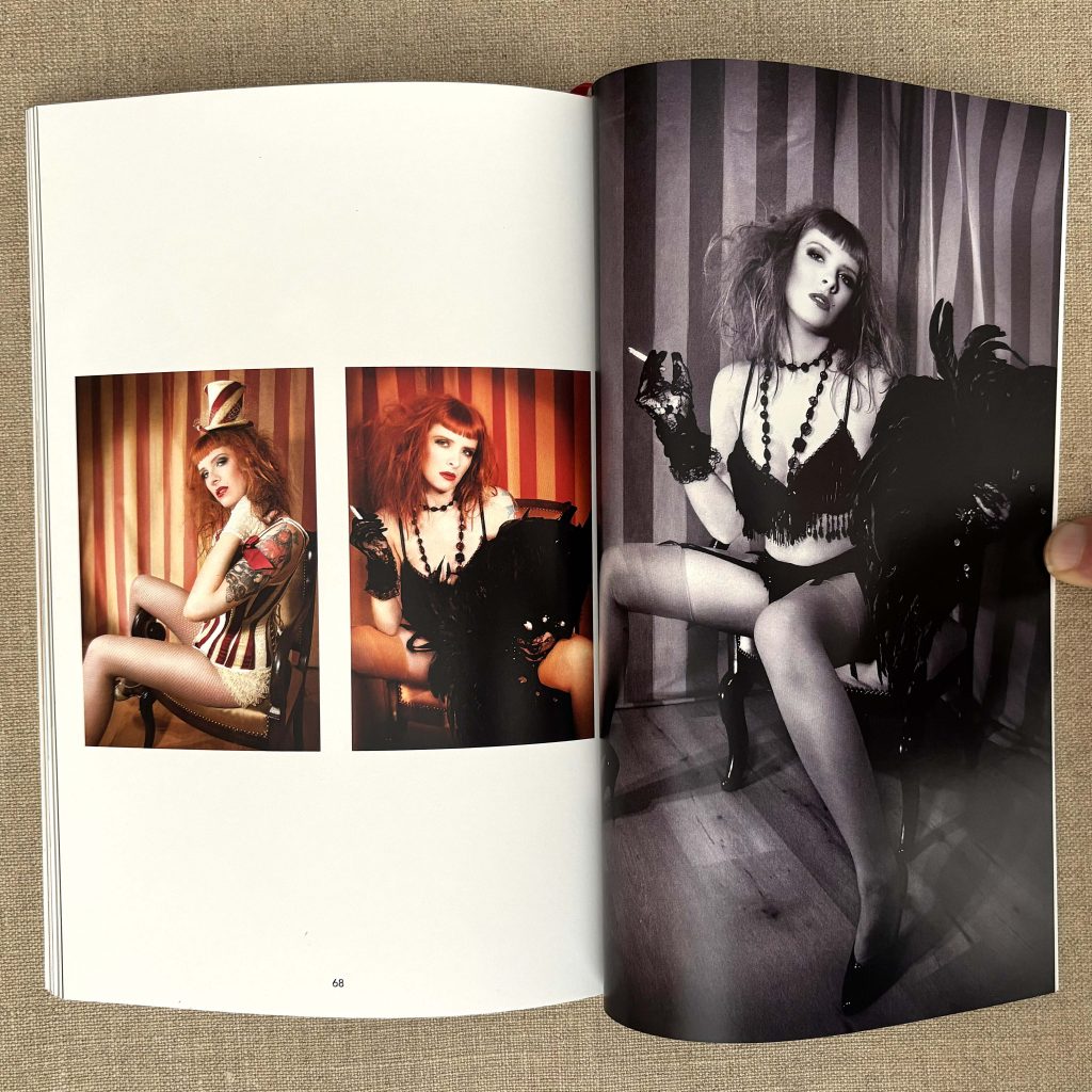 miss red red girls love book hôtel (20)