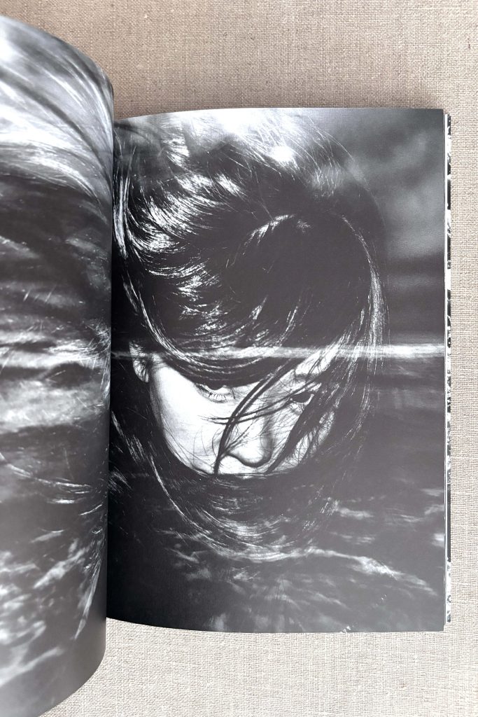 tatsuo suzuki bundle numéro 1 the sound of waves (signé) love book hôtel (21)