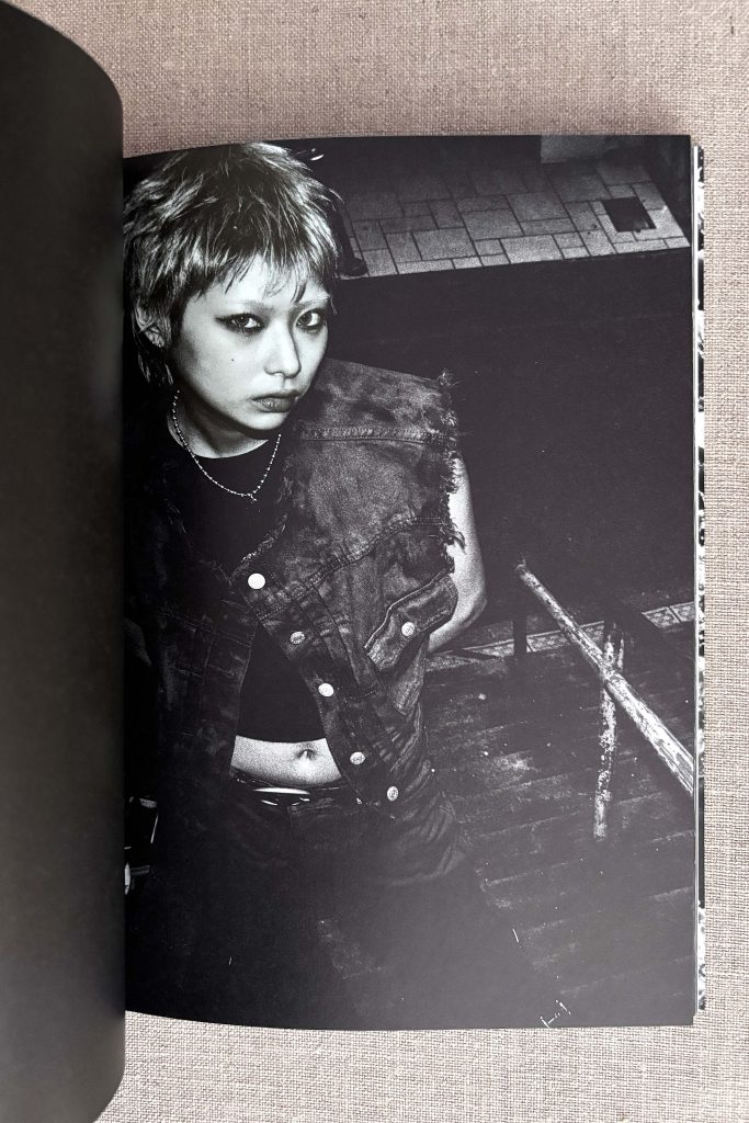 tatsuo suzuki bundle numéro 1 the sound of waves (signé) love book hôtel (22)