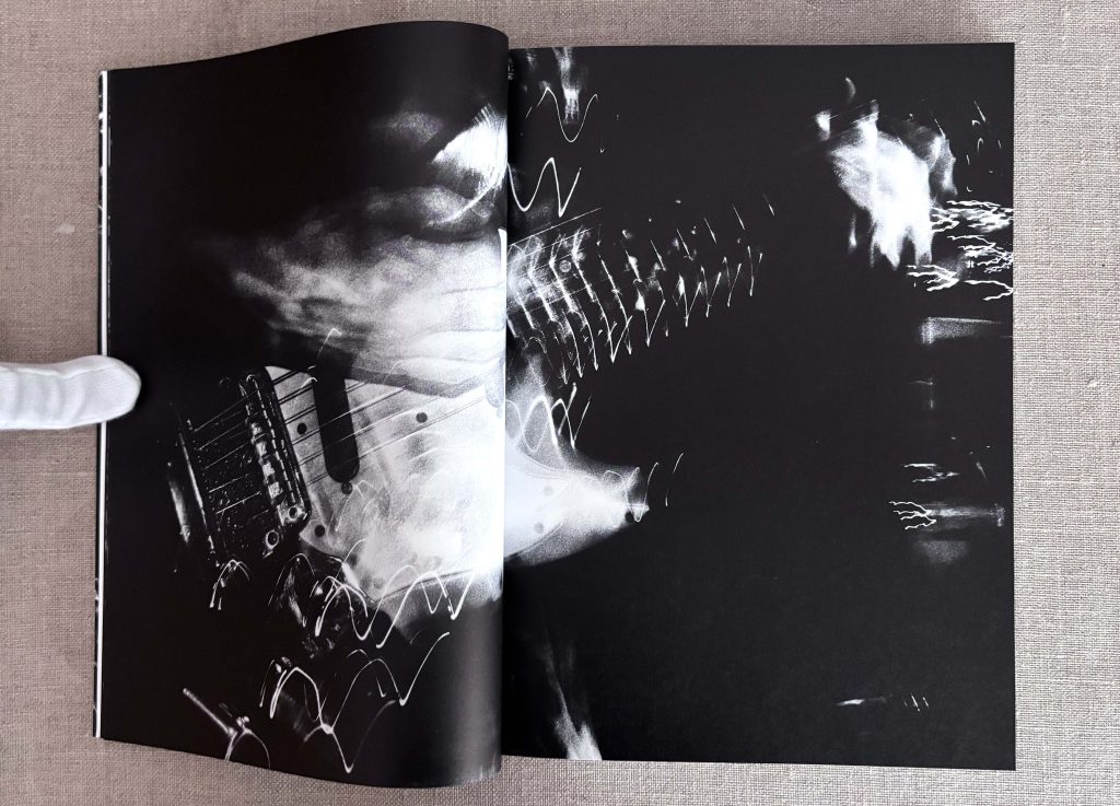 tatsuo suzuki bundle numéro 1 the sound of waves (signé) love book hôtel (9)